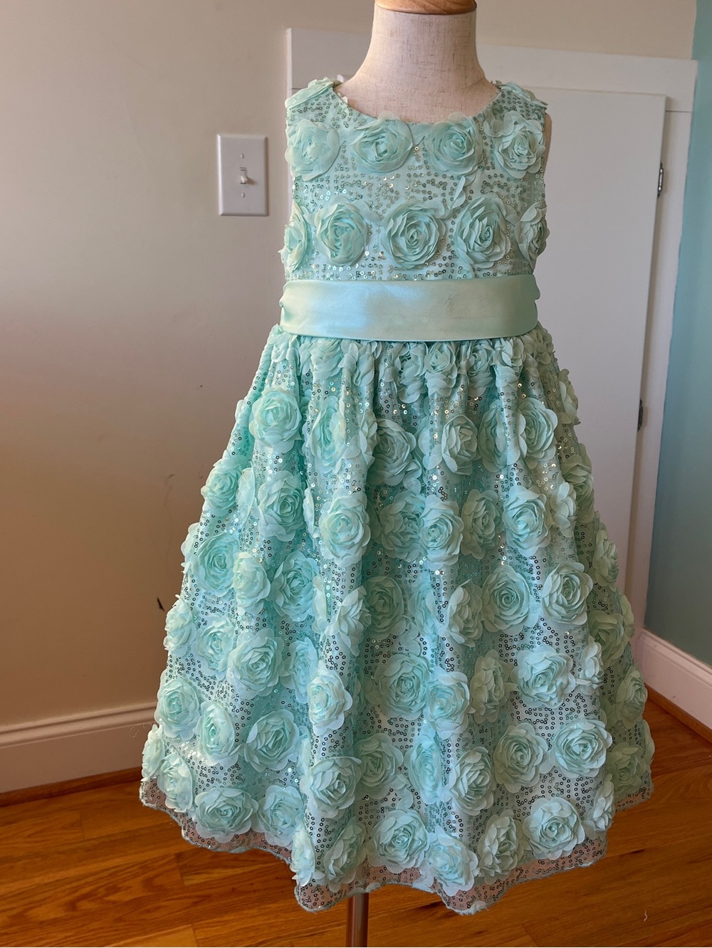 American Princess Sz 5 Mint Satin Party Dress with Sequin Trim
